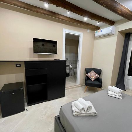 Tommy'S Rooms Палермо Экстерьер фото