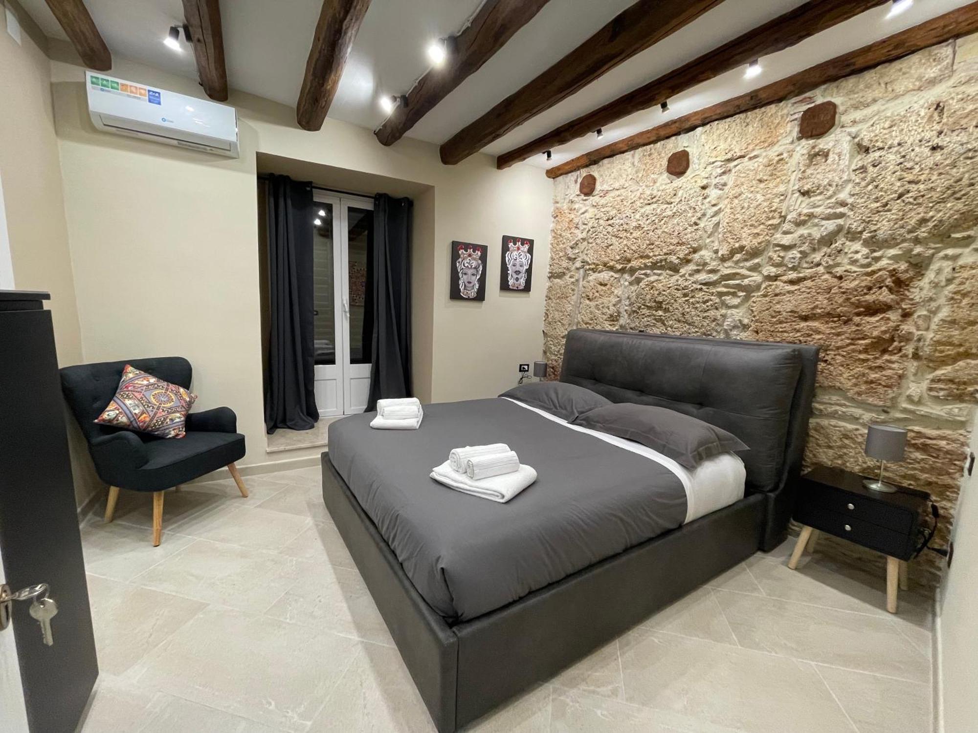 Tommy'S Rooms Палермо Экстерьер фото